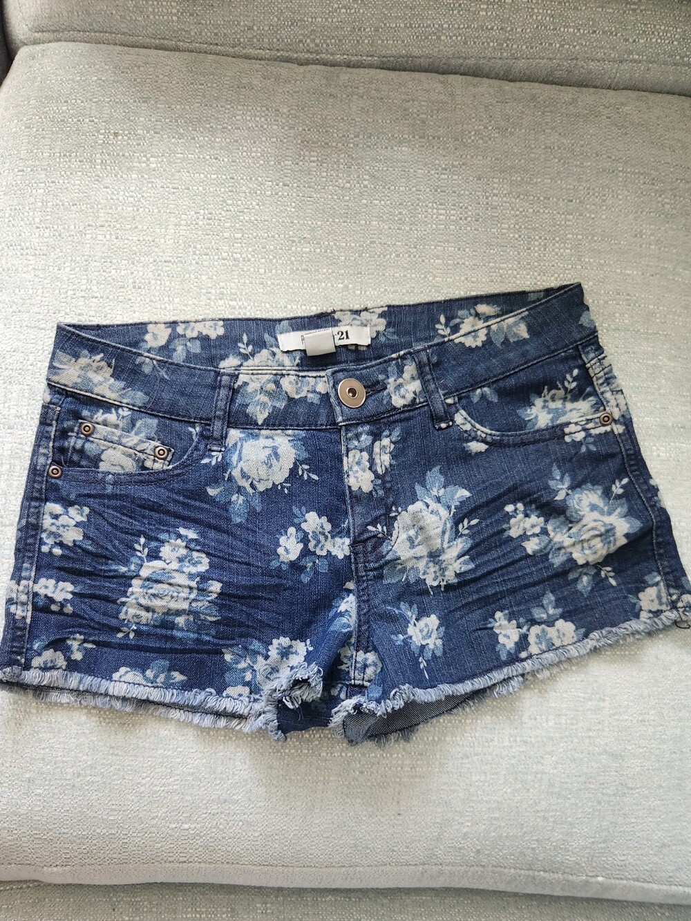 Forever 21 Floral Jean Shorts Size 26